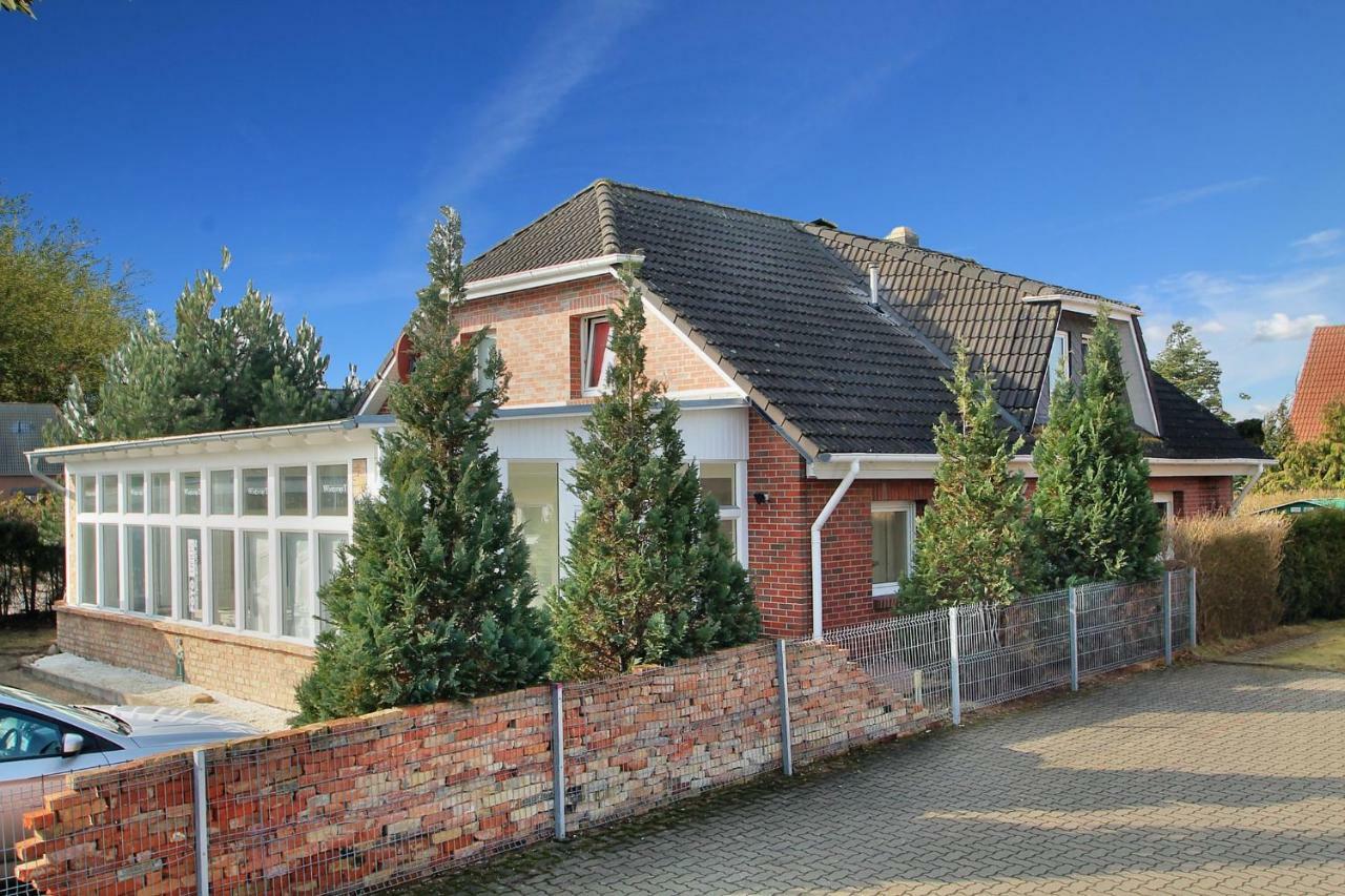Urlaub Im Wintergarten Rostock-Lichtenhagen-Dorf Apartment Exterior foto